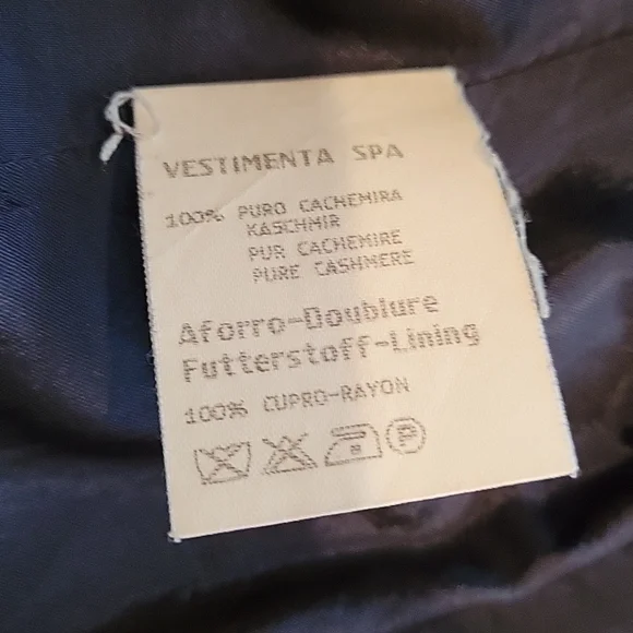 Giorgio Armani Black Label Cashmere navy blue suit